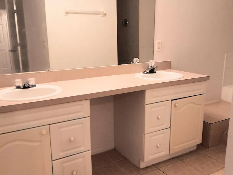 926 Washington Palm Loop — Photo 10