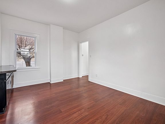 4th image of 167 Silver Ave Floor 1
