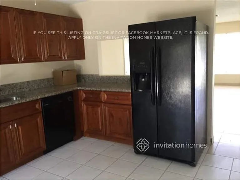 6117 Blue Grass Cir — Photo 3