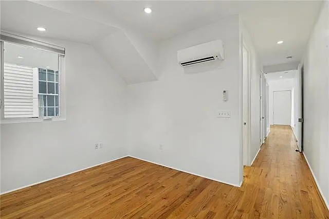 7510 Zimpel St — Photo 14