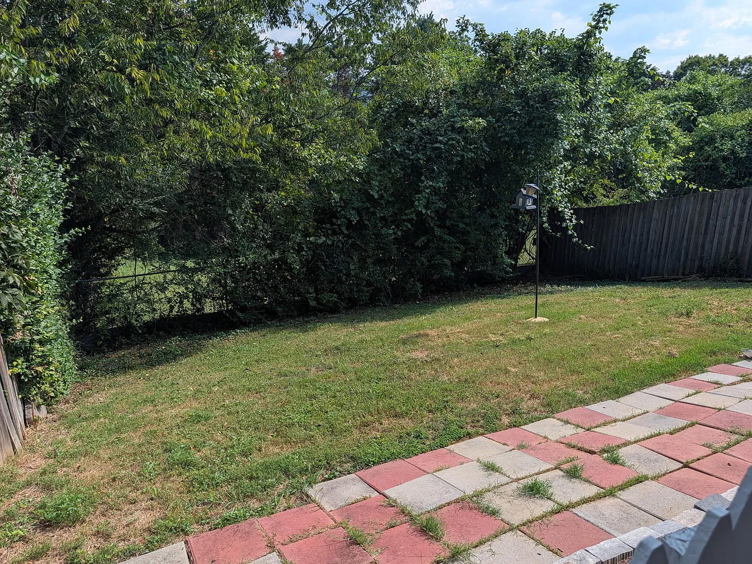 3 bed, 1160 sqft, $2,150 — Photo 2