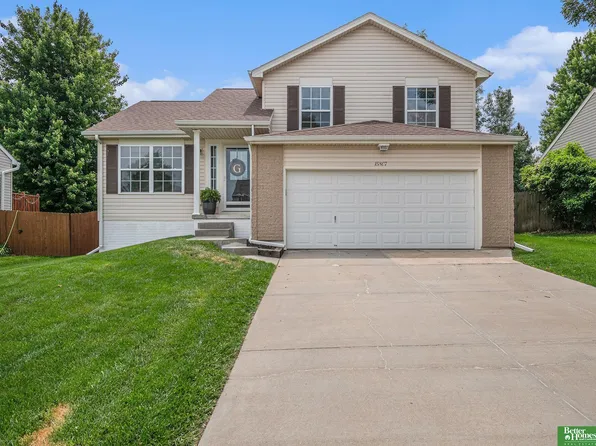 15807 Willow St, Omaha, NE 68136