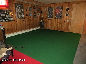 Lower level putting green