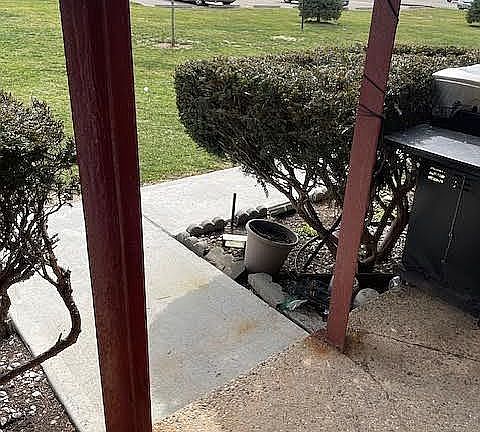 5th image of 183 Seaton Rd APT 2