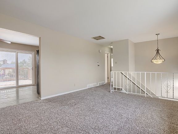 5th image of 1068 Norfolk St
