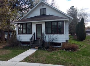 1430 Comstock Ave, Cumberland, WI 54829