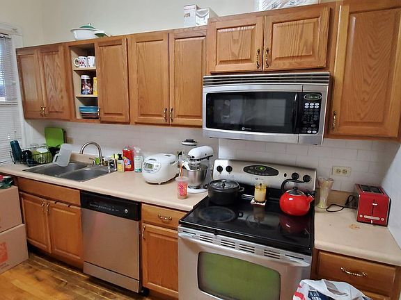 2nd image of 5423 S Drexel Ave #1