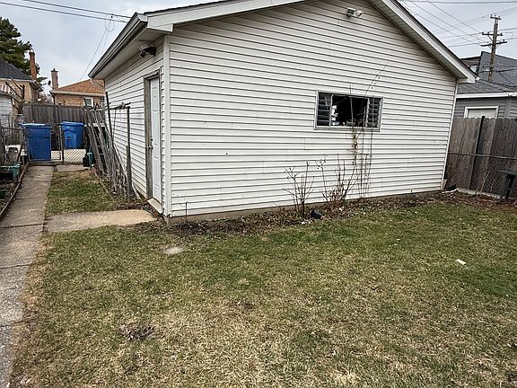 2nd image of 3136 N Olcott Ave
