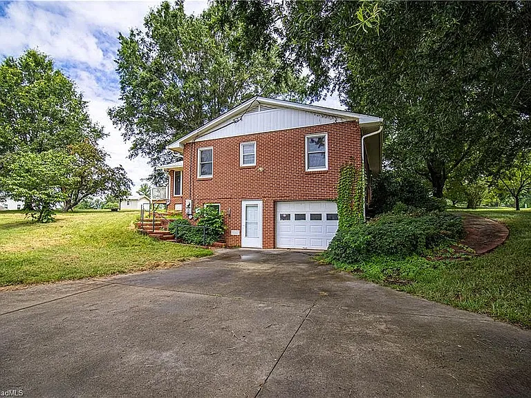 654 Meadowlark Dr — Photo 27