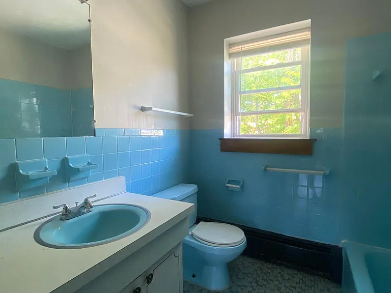 185 Thompson St #2B — Photo 6