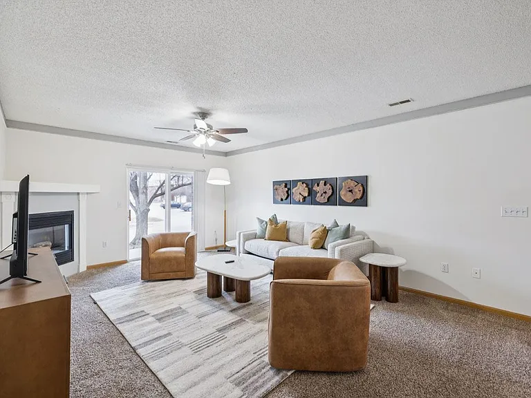 Northbrook Apartments — Photo 254
