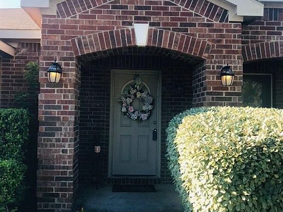 4th image of 14745 Forest Hollow Dr