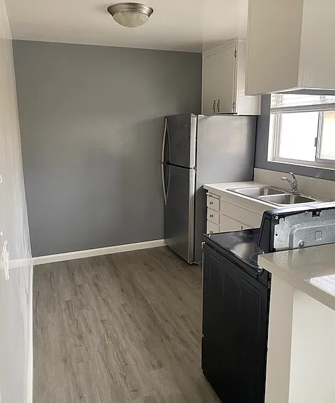 892 Empire Ave #12 — Photo 12