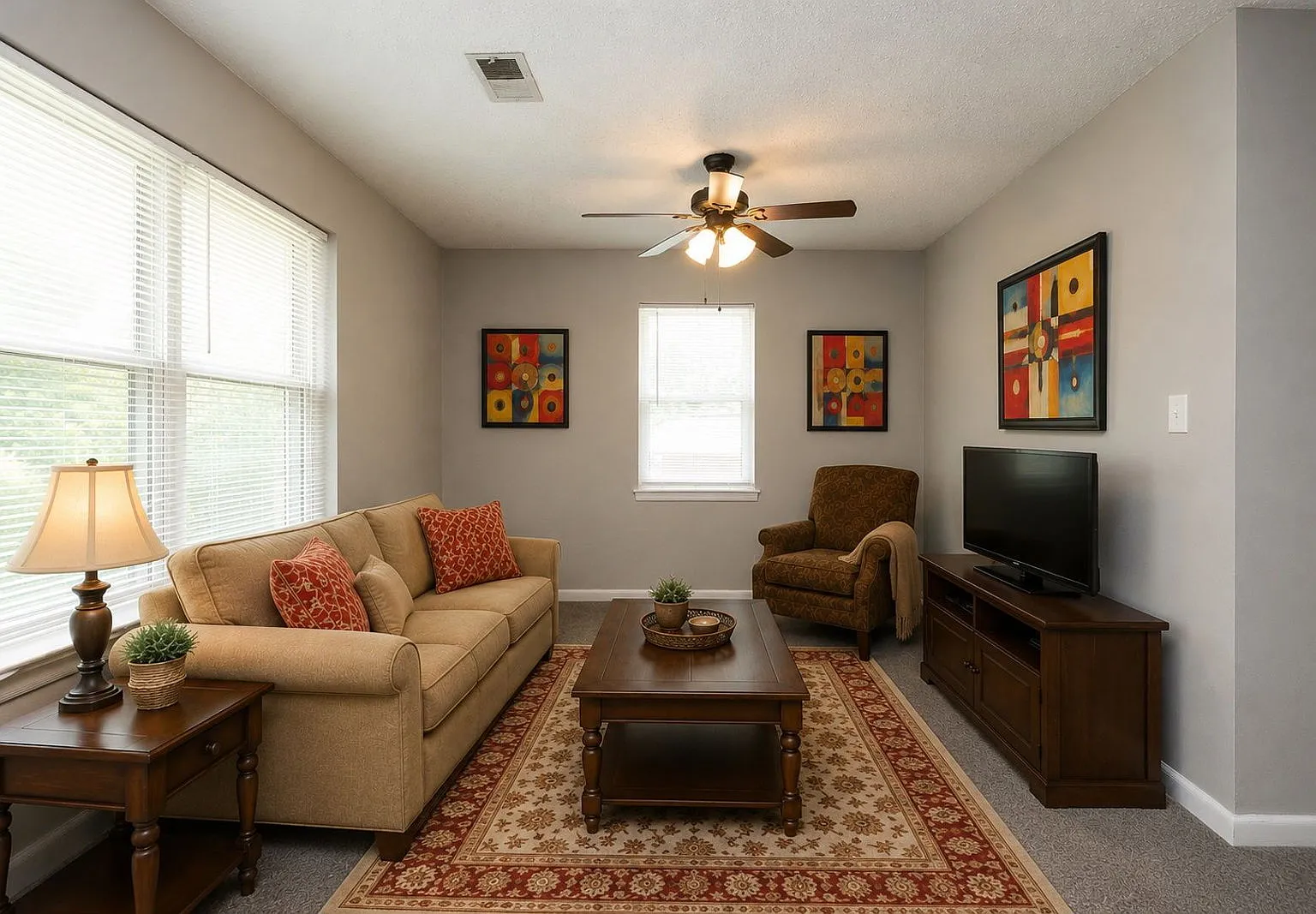 2 bed, 1.0 bath, $895 — Photo 1