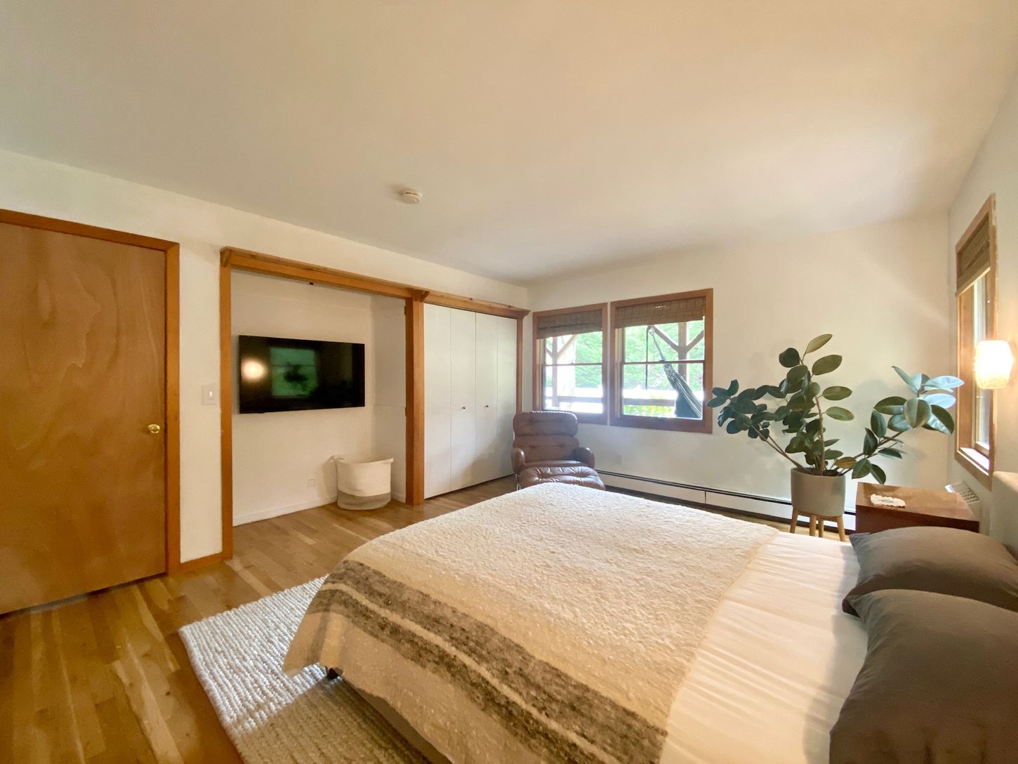 Downstairs Queen Suite