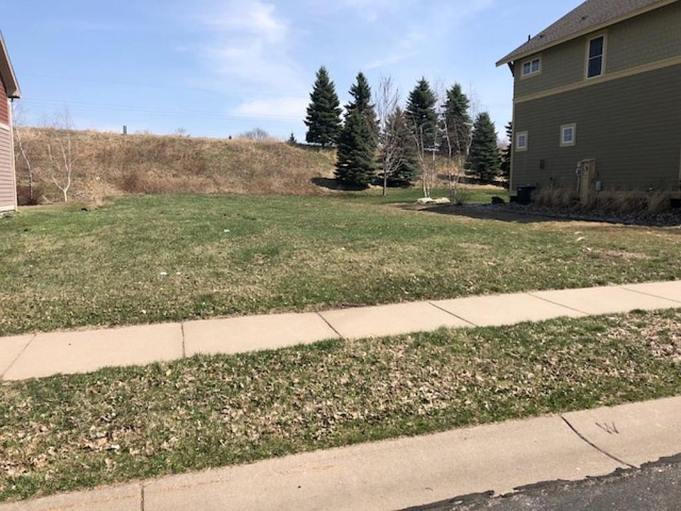 2nd image of 15690 Duck Pond Way