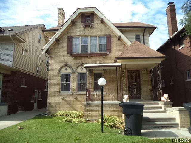 1st image of 2730 Burlingame St