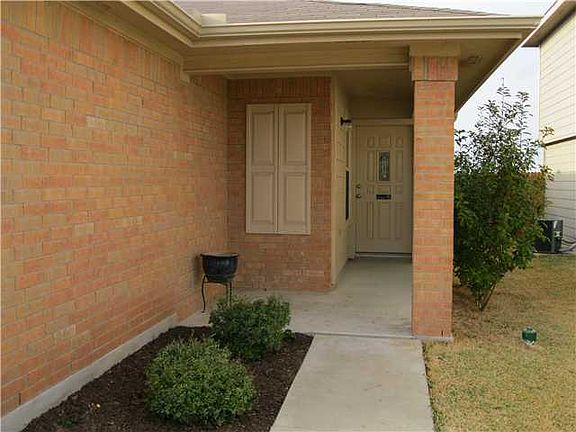 2nd image of 18024 Majestic Elm Ln