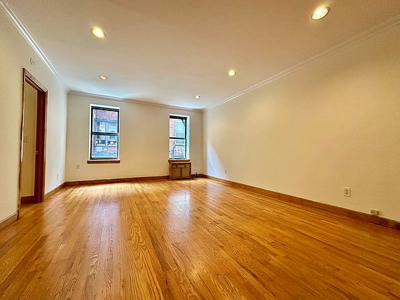 4th image of 22 W 77th St APT 1