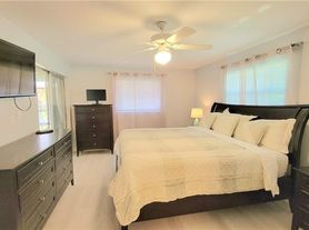 300 Valley Stream Dr