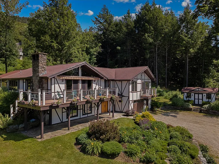 682 Ski Valley Rd — Photo 2