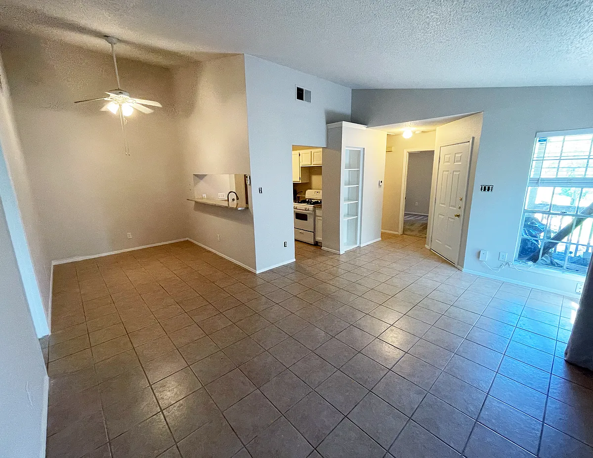 Building Photo - 12318 Dellrey Dr #A