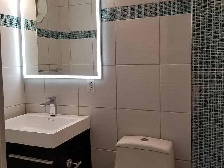 1642 Lombard St #1 — Photo 1