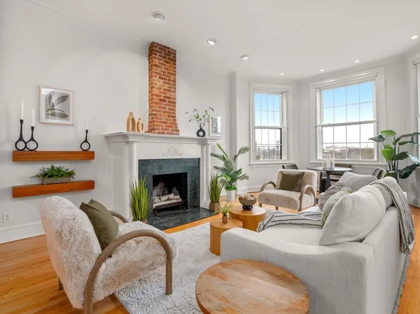 37 Bay State Rd APT 6, Boston, MA 02215