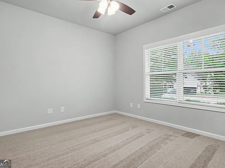 270 Southridge — Photo 40