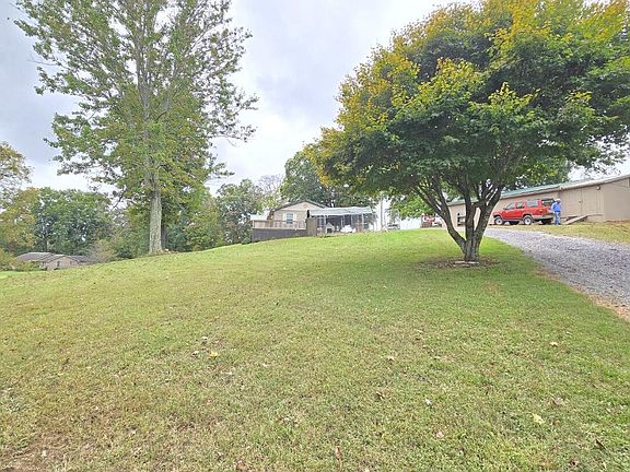 4th image of 1672 Old Nursery Rd