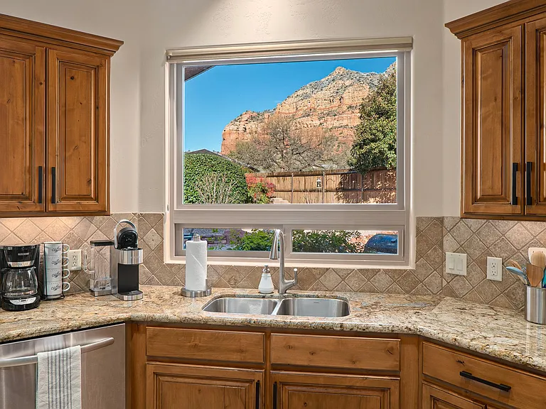 2370 Lariat Rd — Photo 8