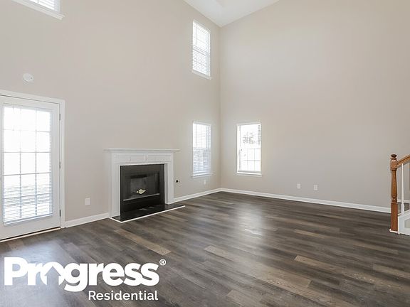 4th image of 5490 Yellow Pine Dr