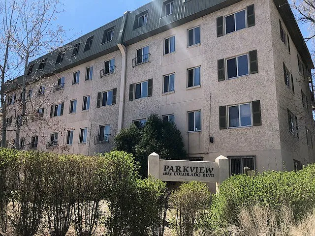Updated One Bedroom Across From City Park! WIFI Included!! — Photo 1