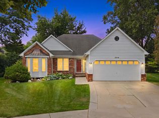 2514 Portobello Dr, Troy, MI 48083