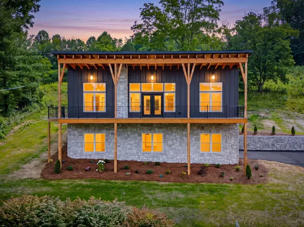 1385 Gap Creek Rd, Elizabethton, TN 37643