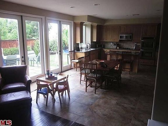 3rd image of 6967 Sale Ave