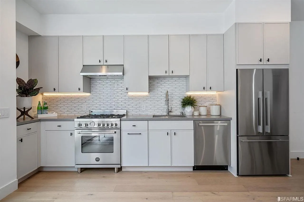 2 bed, 750 sqft, $4,800 — Photo 1