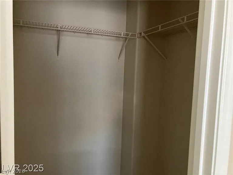 3120 Whispering Canyon Ct — Photo 41