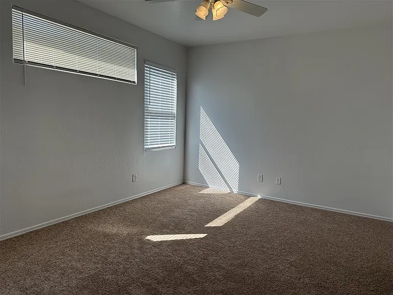 9711 W Horse Thief Pass — Photo 8