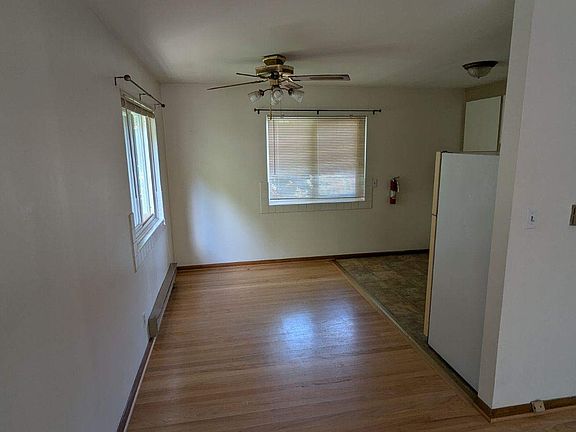 3rd image of 5017 22nd Ave NE #4