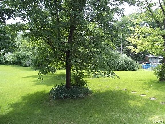 3rd image of 205 Countryside Dr