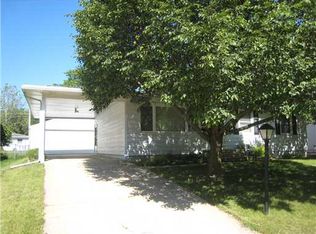 162 Crestridge Dr NW, Cedar Rapids, IA 52405