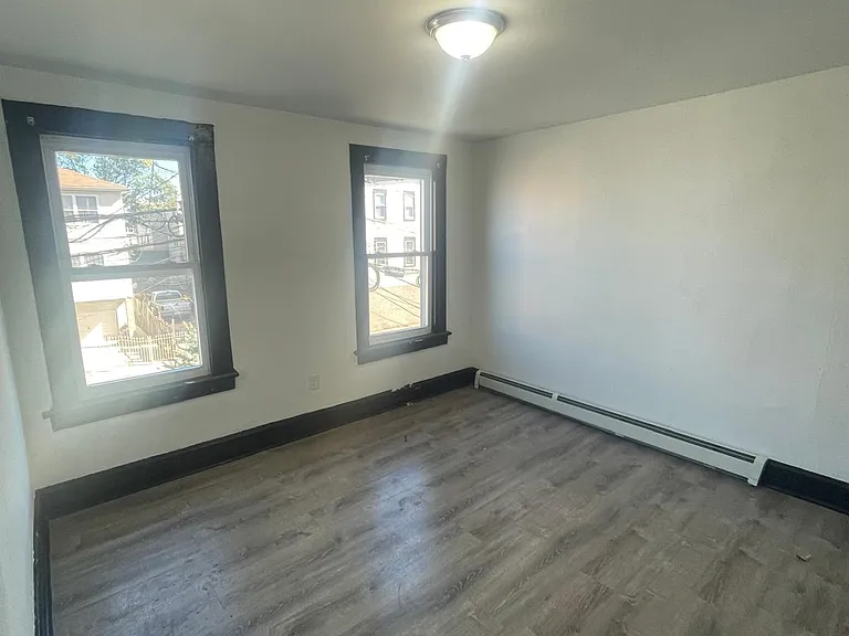 306 Court St — Photo 3