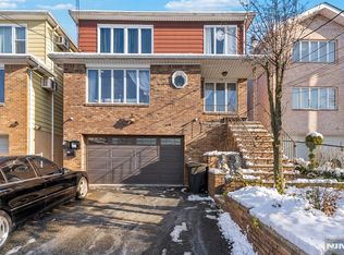 174 Maple St, Fairview, NJ 07022