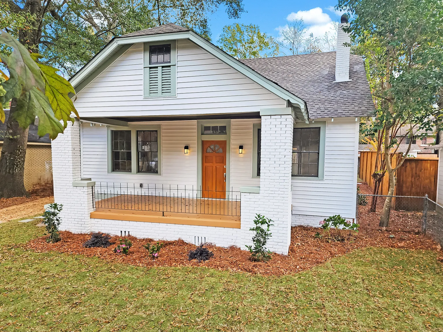 Charming Garden District Home — Photo 2