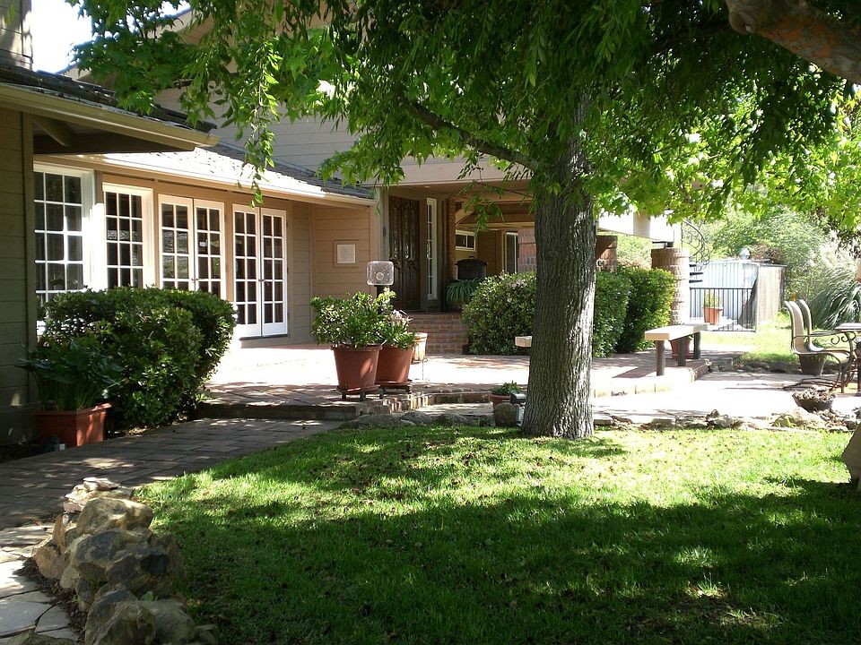 Serene country home on 1.68 acres