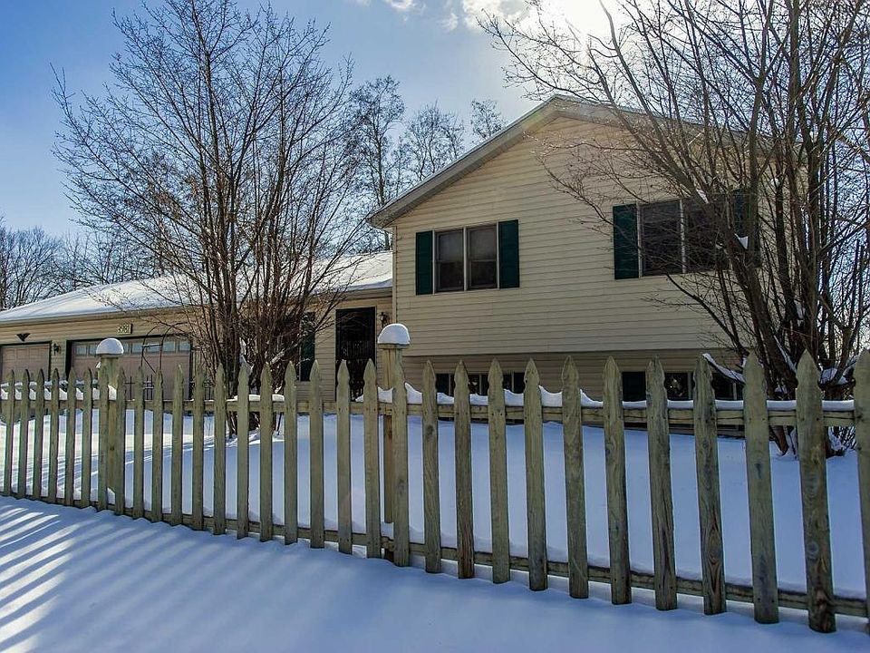 1st image of W3981 Woodland Dr