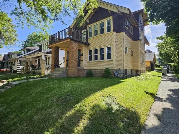 3700 N 24th Pl, Milwaukee, WI 53206