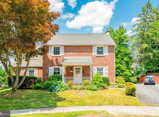 825 Cedar Ave, Drexel Hill, PA 19026