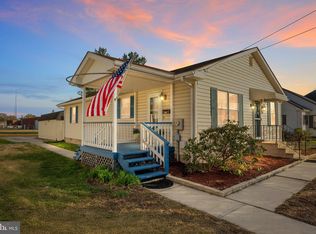 216 Delaware Ave, Harrington, DE 19952